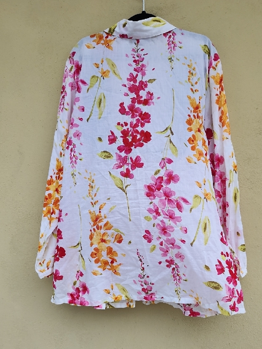 Liz Claiborne Woman Floral Button-Up Blouse in White with Pink & Yellow Blooms - Picture 12 of 13